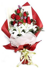  Tunceli İnternetten çiçek siparişi  9 adet gül 2 adet kazablanka buketi