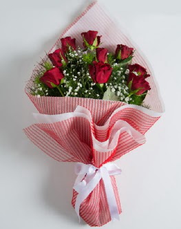 9 adet kırmızı gülden buket  Tunceli yurtiçi ve yurtdışı çiçek siparişi 