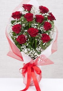 11 kırmızı gülden buket çiçeği  Tunceli internetten çiçek satışı 